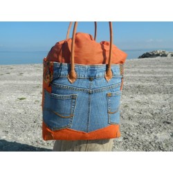 panier de plage en raphia motif jean et toile de jute