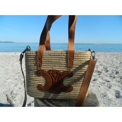 petit panier en raphia tricoté main- doubles anses cuir